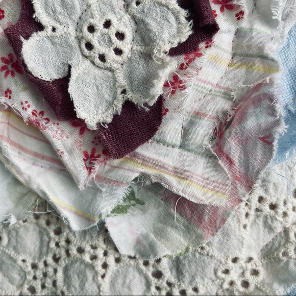 Anthropologie Sundry Upcycled Vintage-Inspired Heart Sweatshirt - Picture 9 of 16